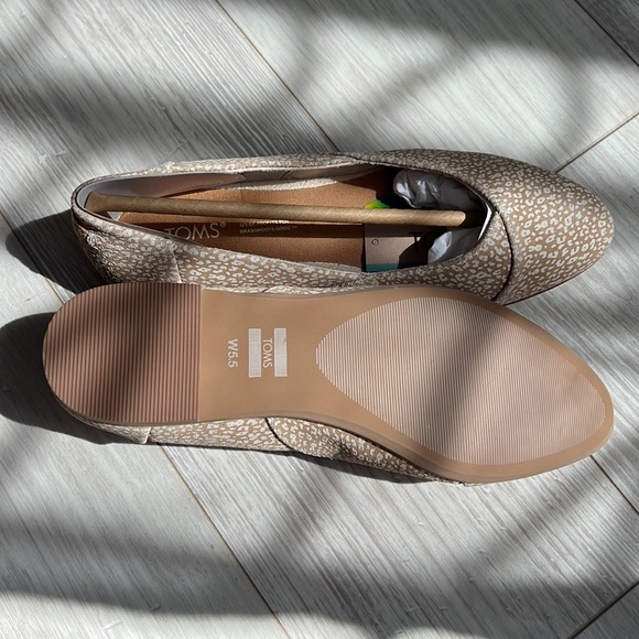 TOMS natural leopard printed suede flats - Picture 3 of 4
